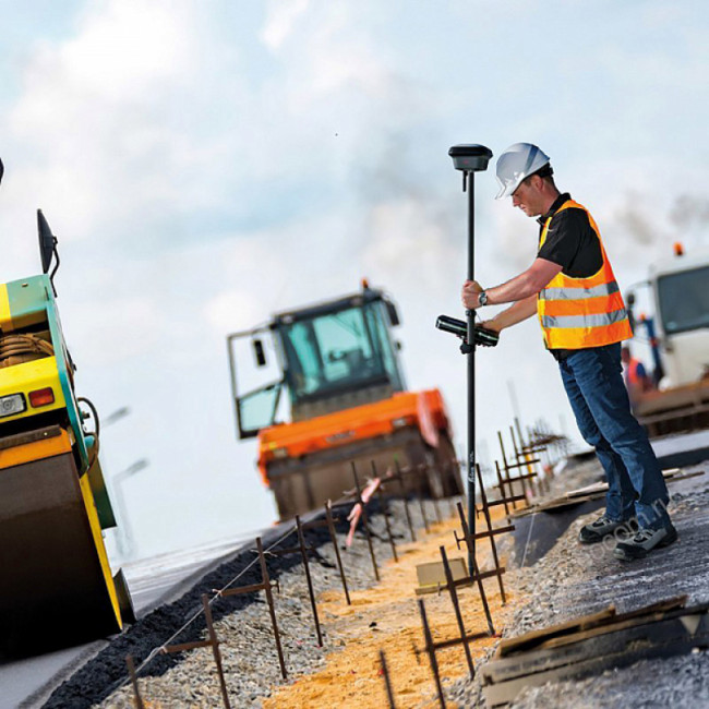 Комплект GNSS-приемника ровера Leica GS18T (GSM и радио)+CS20 Disto Комплект GNSS-приемника ровера Leica GS18T (GSM и радио)+CS20 Disto